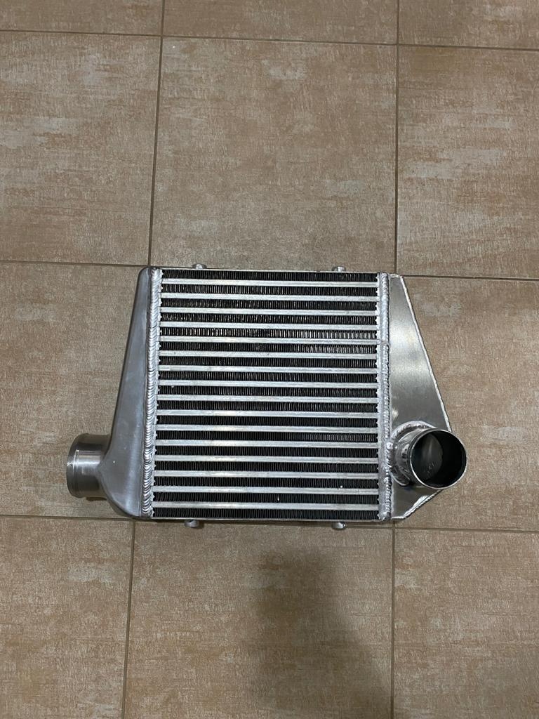 Nissan Patrol M57 - DRŽÁK INTERCOOLERU + INTERCOOLER