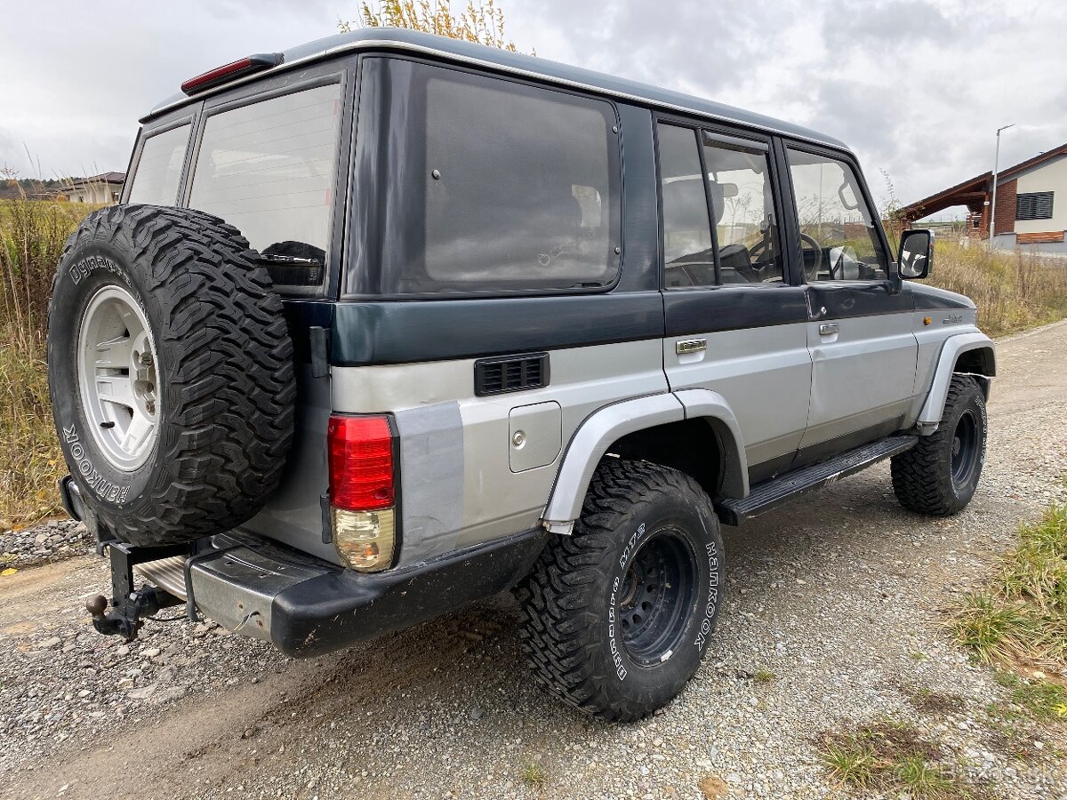 Toyota Land Cruiser LJ78 2.4 turbo automat