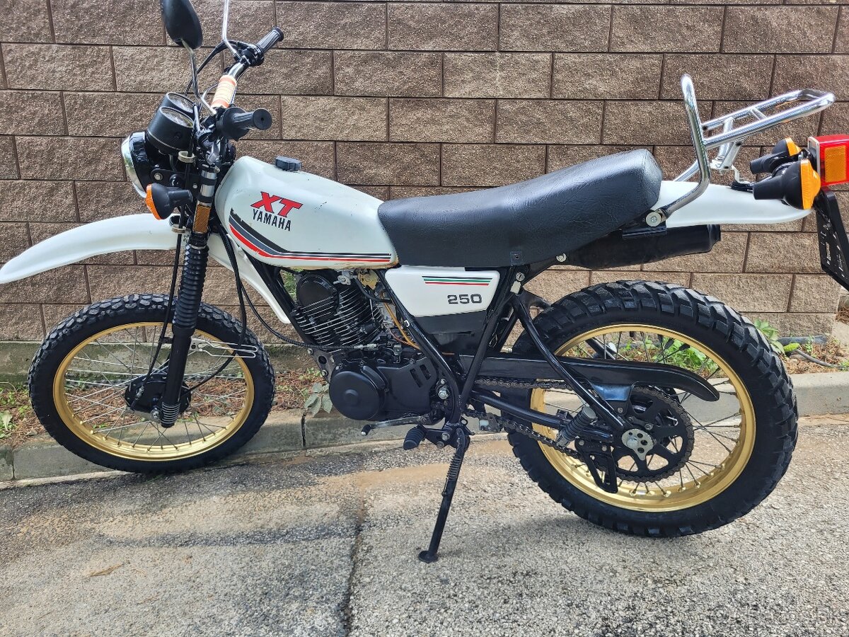 Yamaha XT 250 "Rambovka"