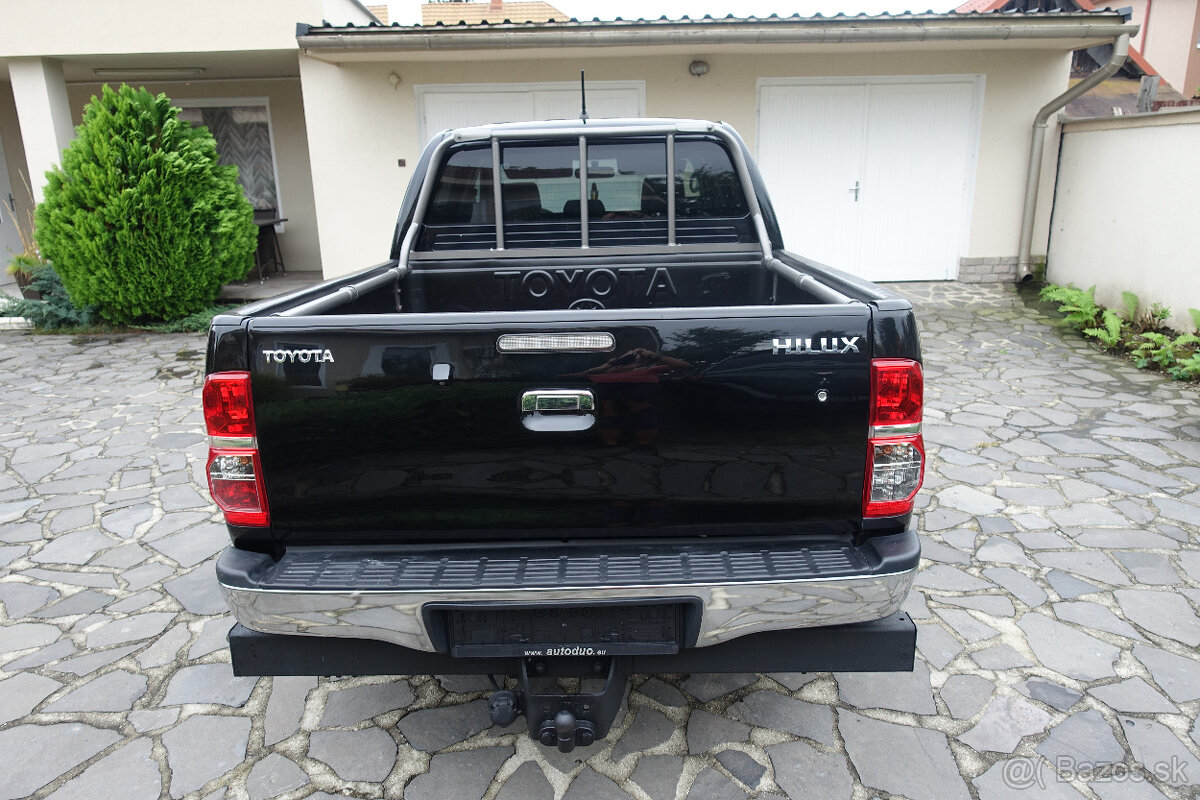 Toyota Hilux DC 3.0 I D-4D  pick up A/T, 126kW, 4d.