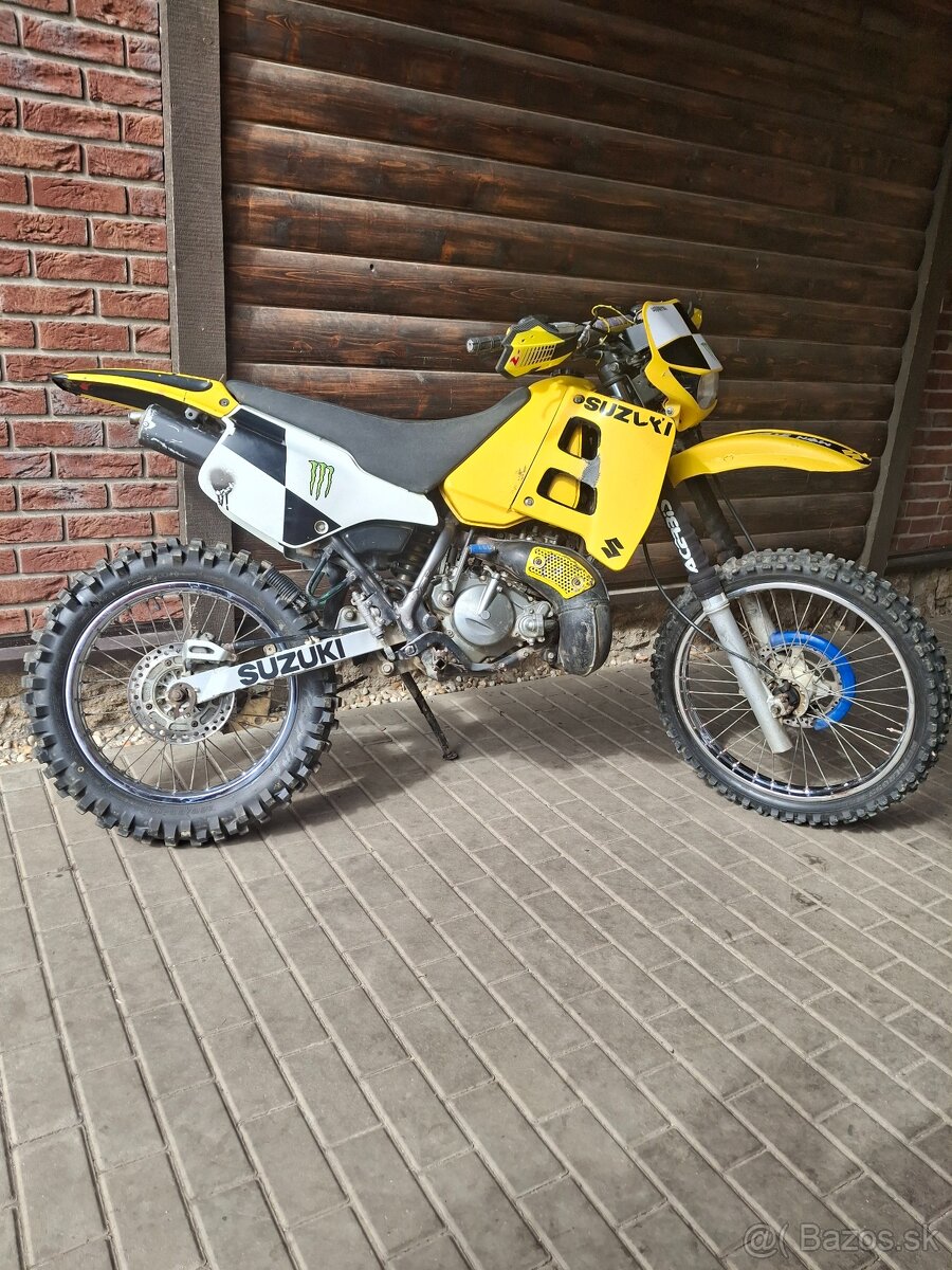 Suzuki TS 125