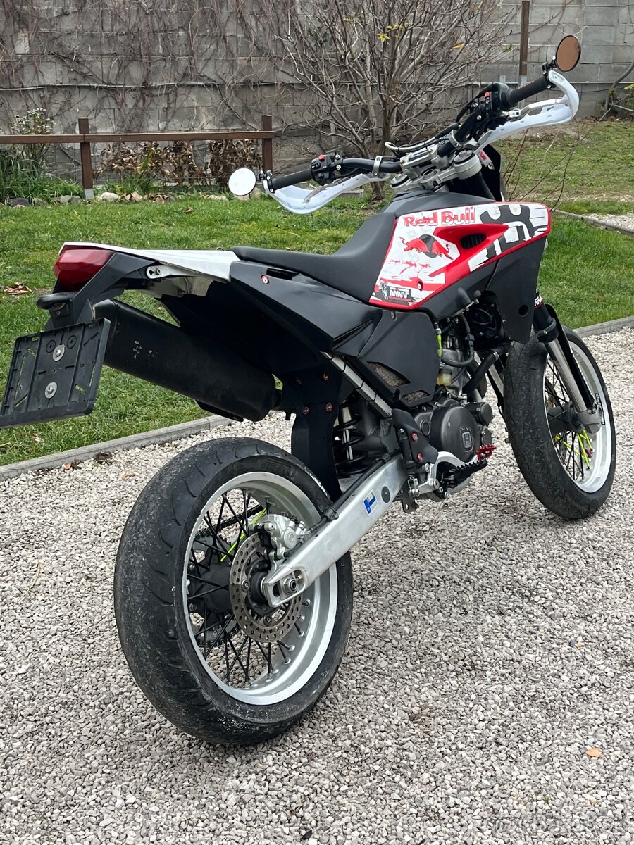 Husqvarna supermoto