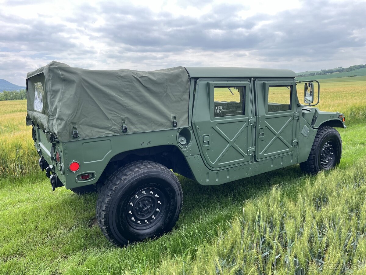 Humvee Hummer H1 HMMWV