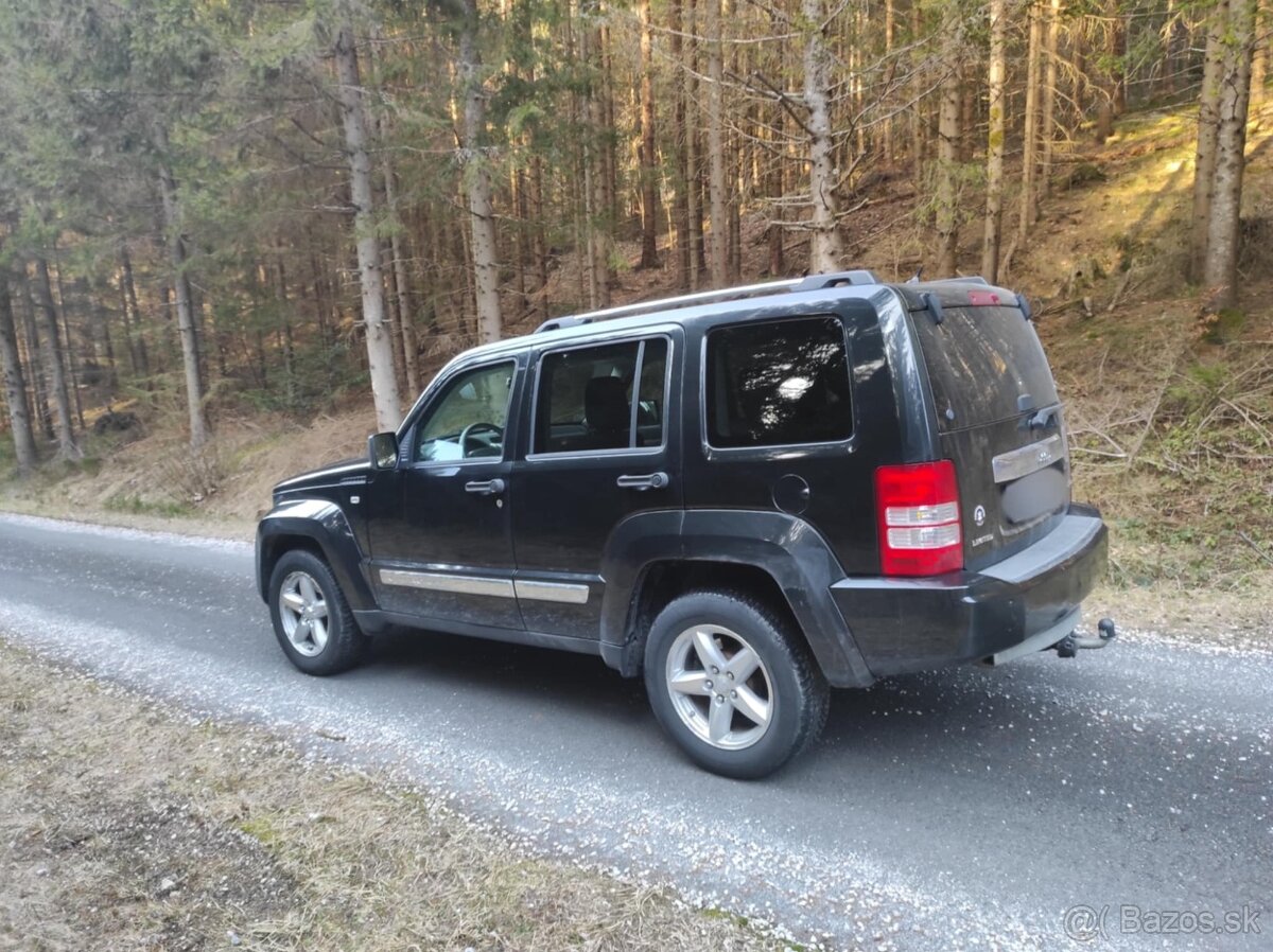 Jeep Cherokee Liberty KK 2.8 crd 130kw 4x4