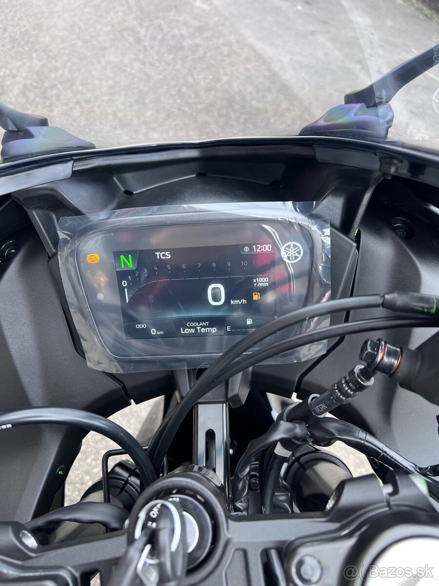 YAMAHA YZF- R125 2025