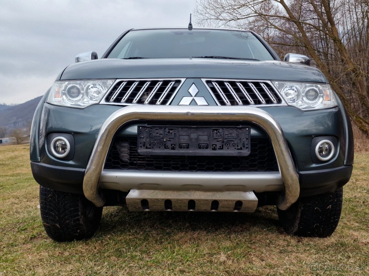 Mitsubishi L200 2.5 DI-D 4X4 SUPER SELECT MIMORIADNÝ STAV