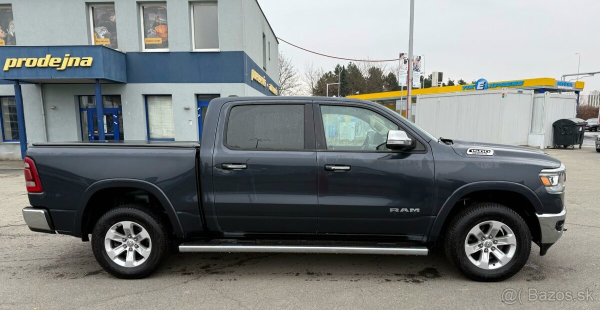 Prodám Dodge RAM 1500 LARAMIE 5.7 HEMI 4x4