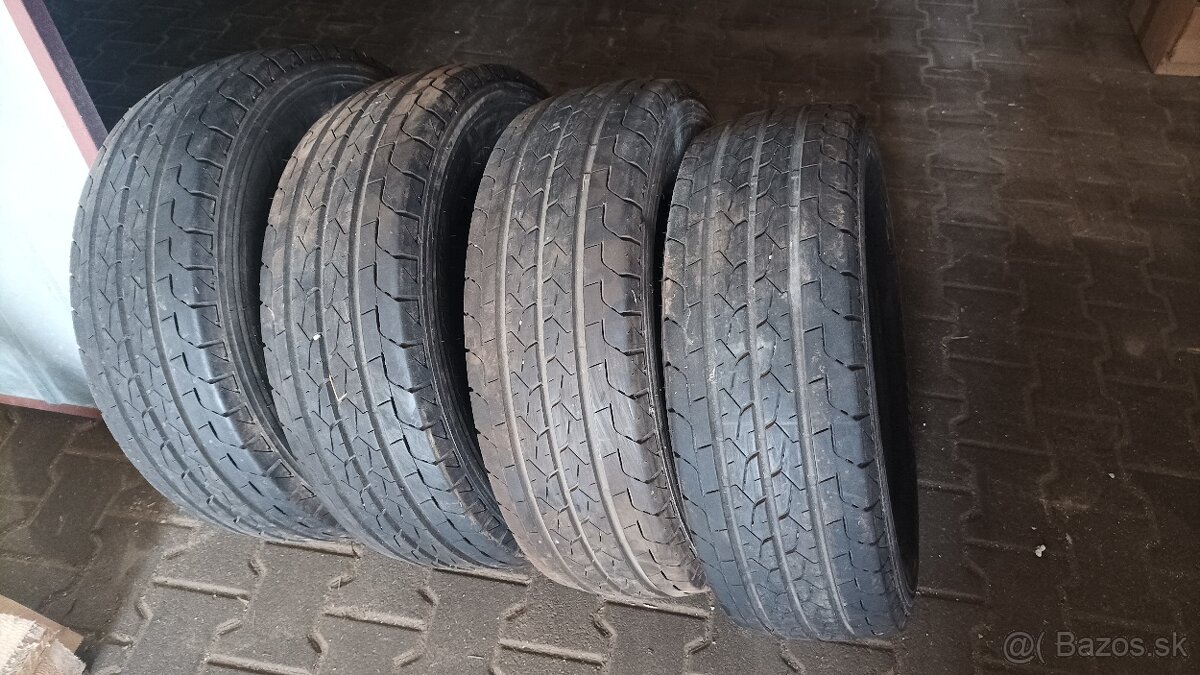 Predám 235/65R16C