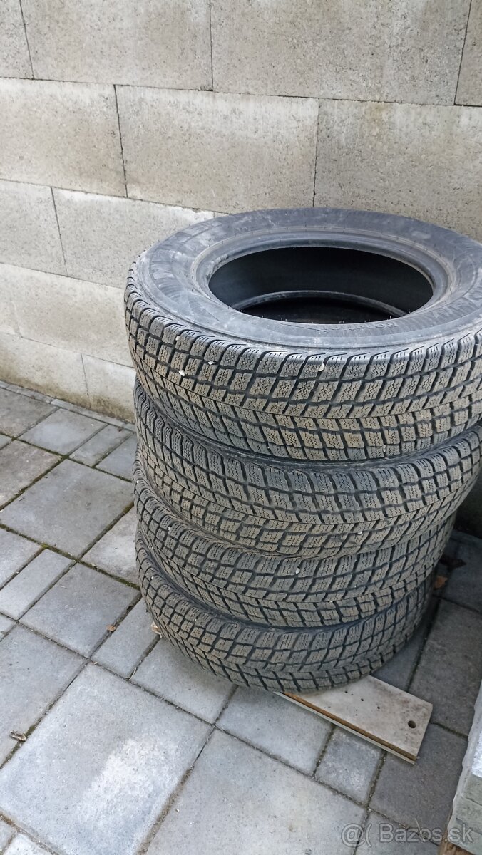 Pneu 205/70 r15