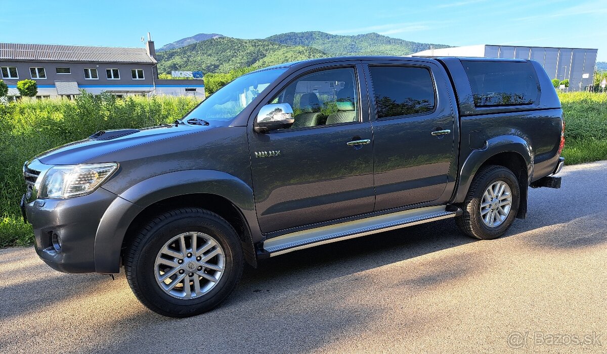 Toyota Hilux Double Cab 3,0 D-4D AT 4x4