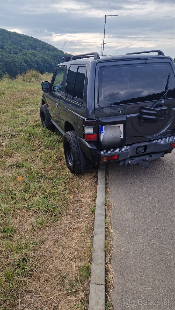 Mitshubishi Pajero 2.5 TD,ročnik 1996