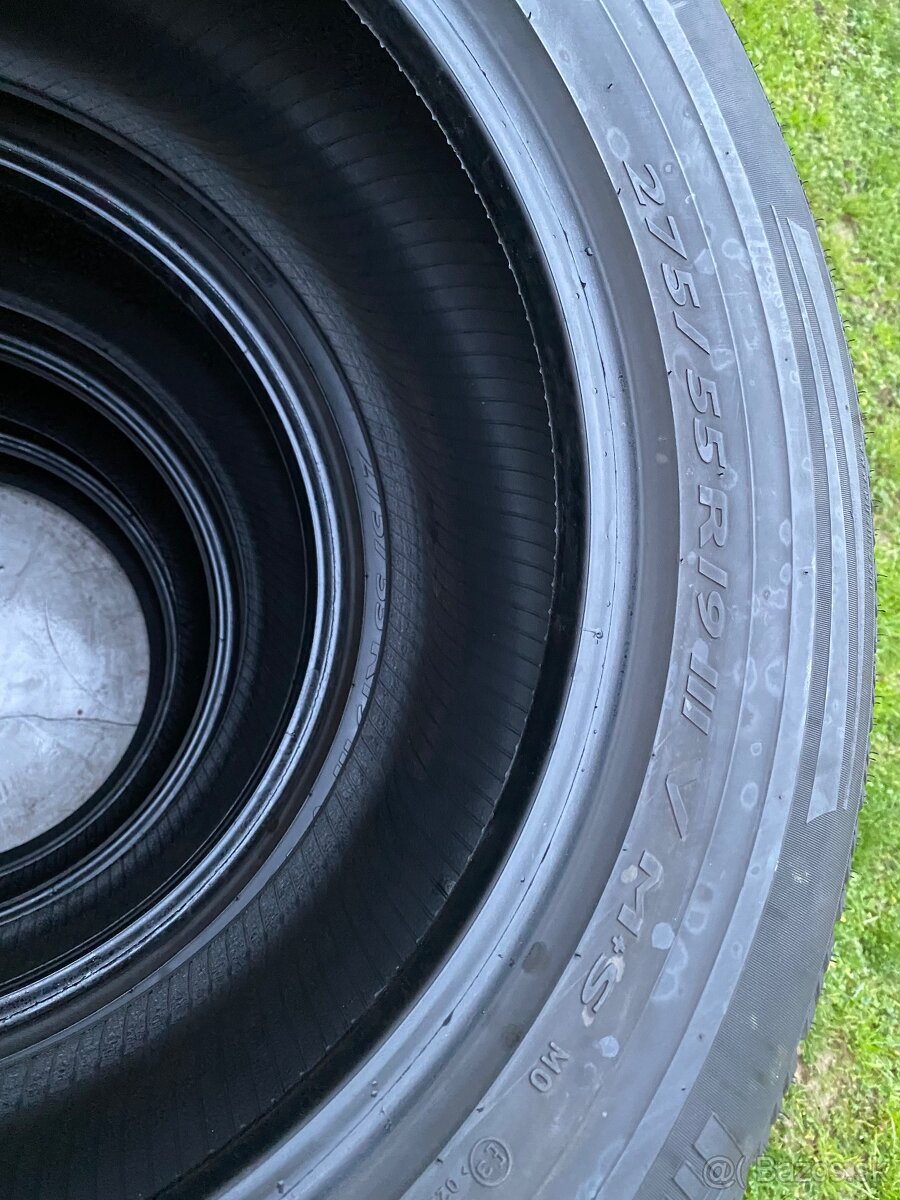 275/55 r19 letné offroad Pirelli 111V