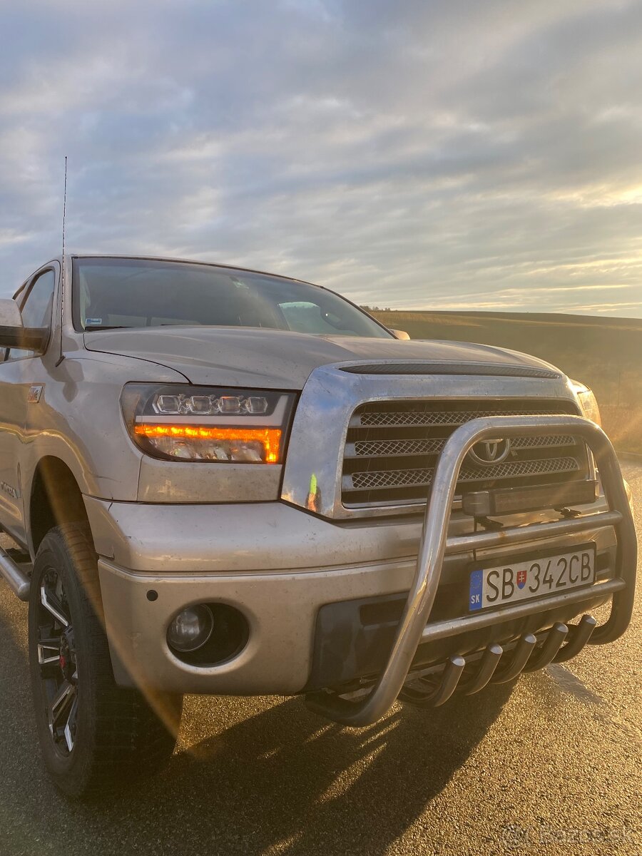 Toyota Tundra 5,7 iforce