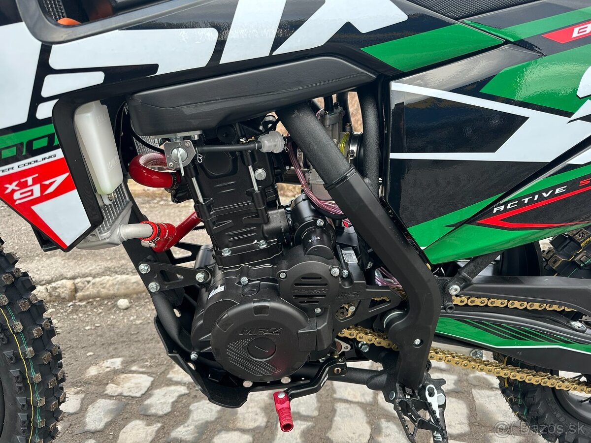 Enduro ASIX XT 97 300 vodou chladený + Štartér