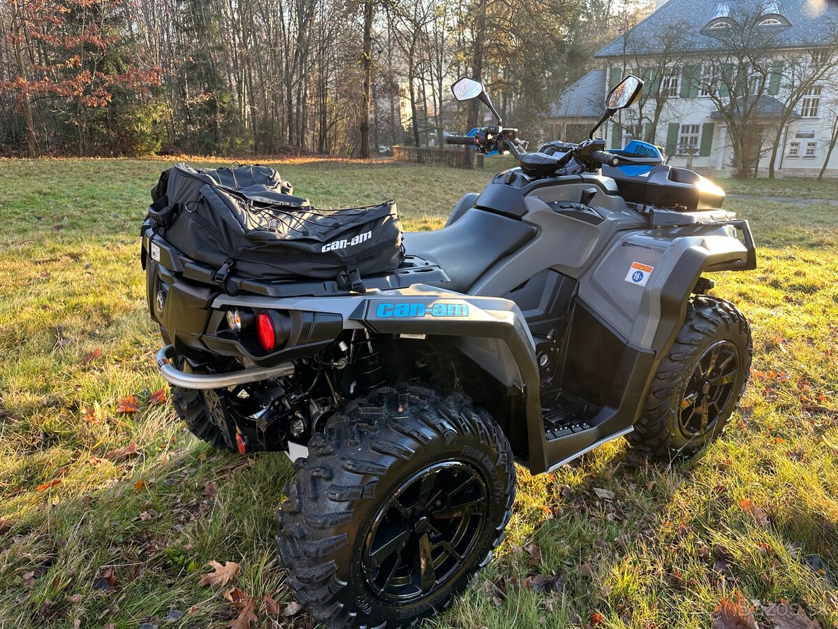 CAN AM OUTLANDER 1000 DPS,2023,VEĽKÁ VÝBAVA,900KM