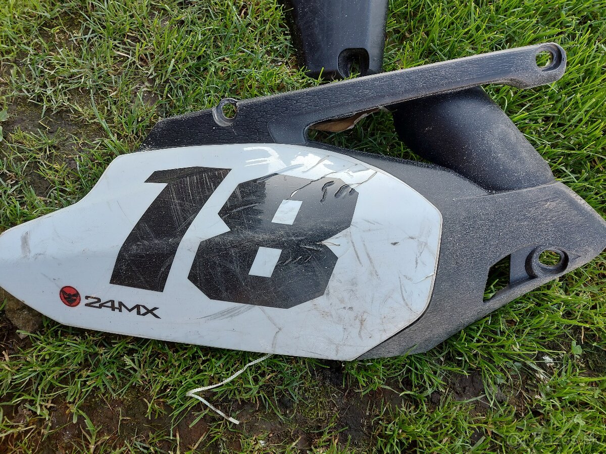 Zadný blatnik yz450f yzf250f