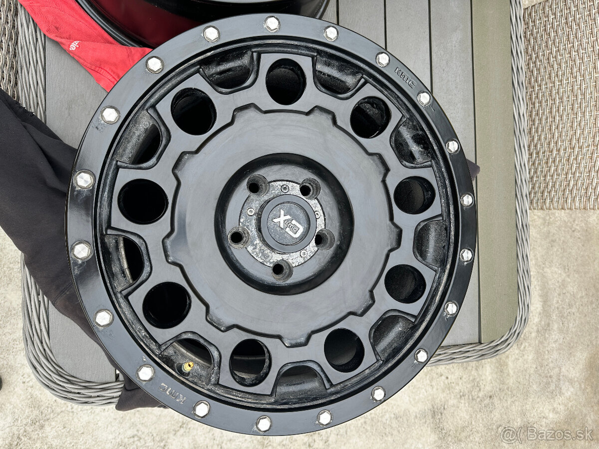 Predam 5ks 18" offroad kolies KMC XD pre JEEP roztec 5x127