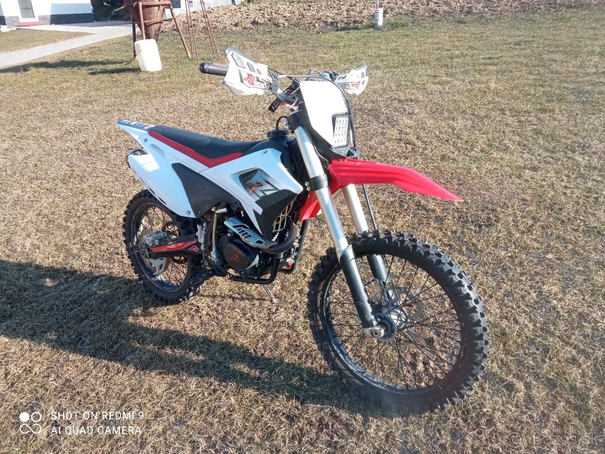 enduro apollo rfz 250cc 5 rýchlostná kolesá 18/21 + doplnky