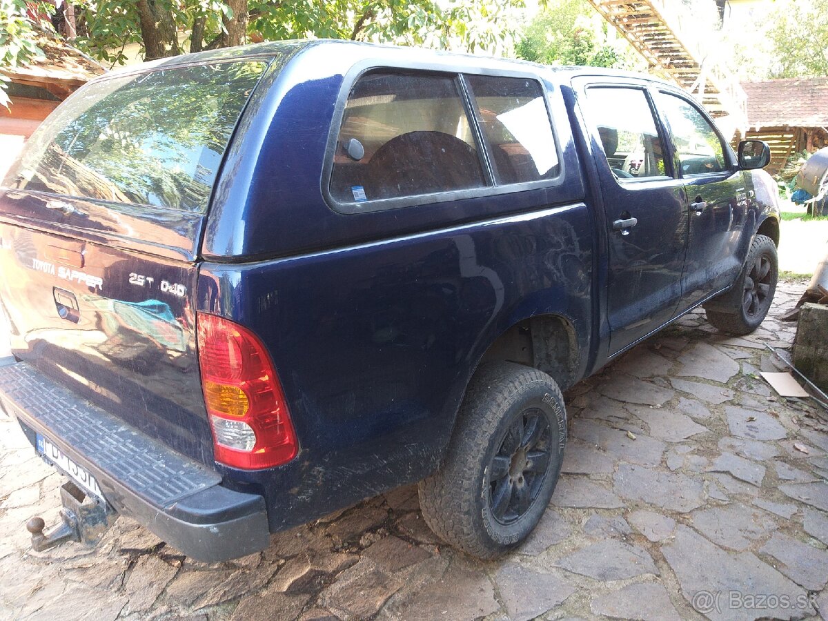 Rozpredam Hilux 2.5 d4d rv 2008