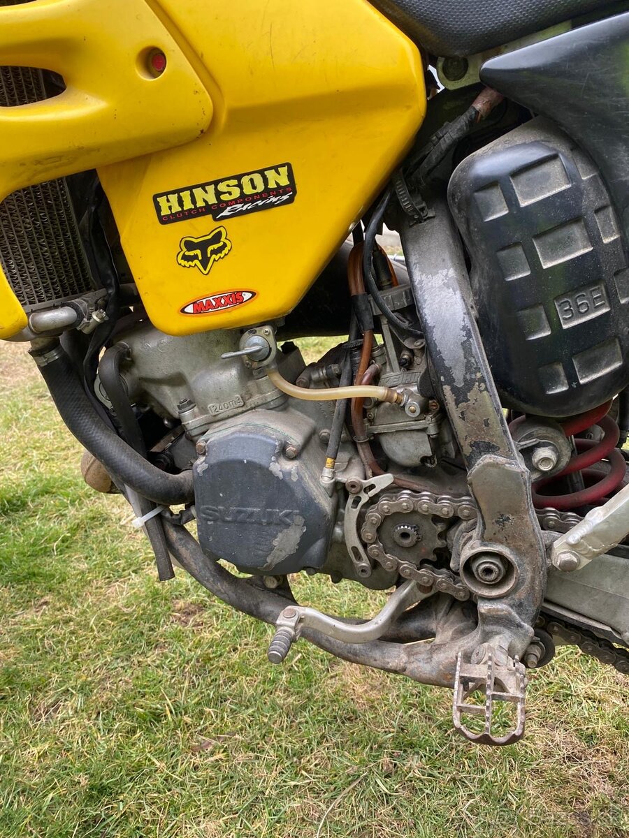 Predám Suzuki rm 125 - 99