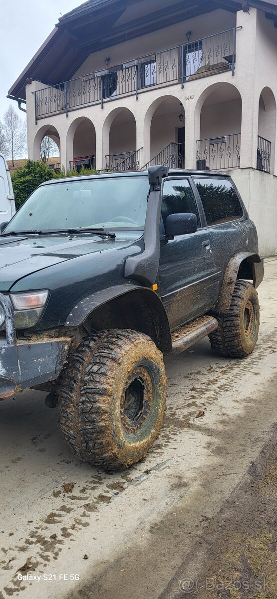 Predám nissan patrol y61 GR