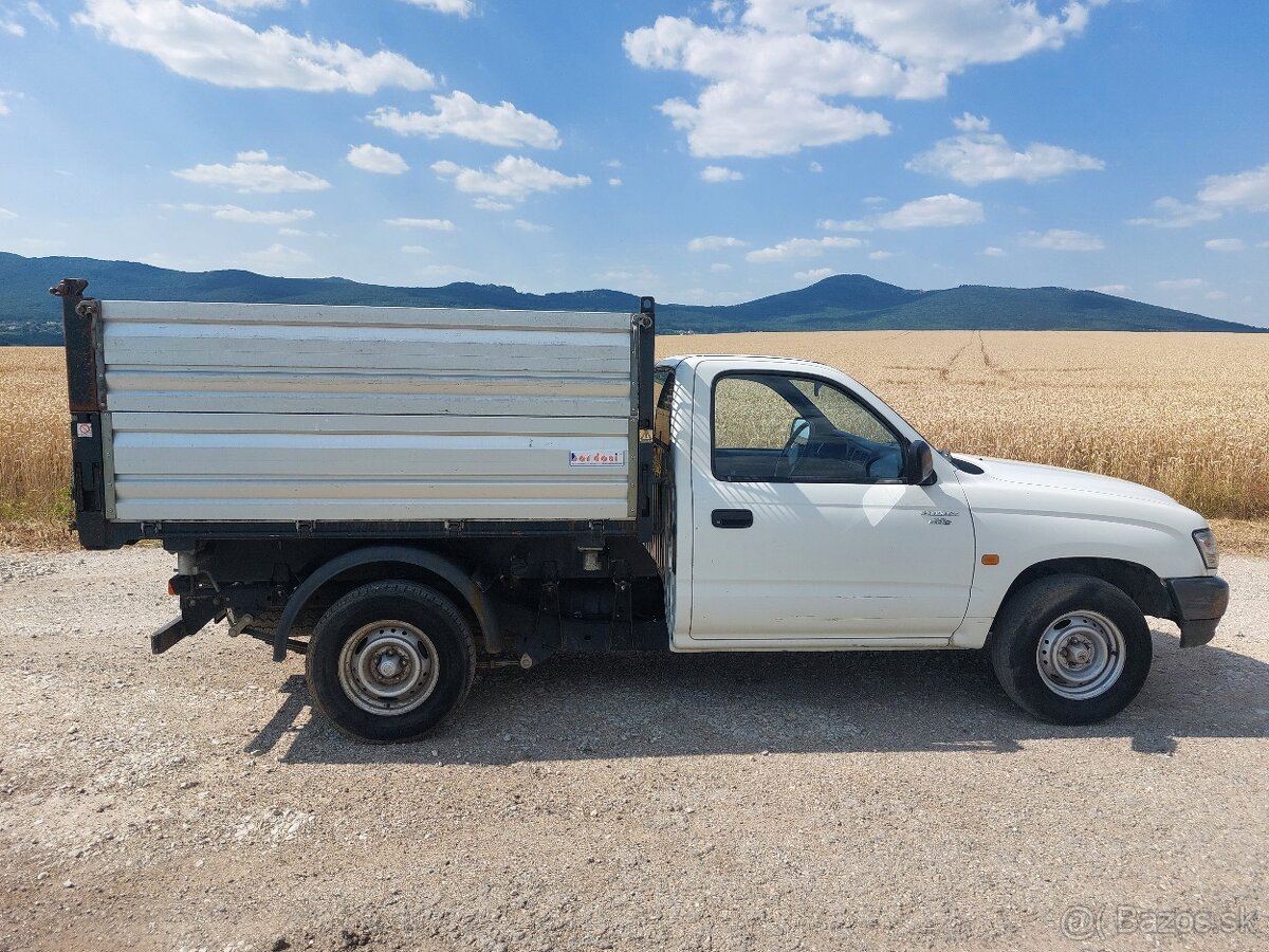 TOYOTA HILUX 3-STRANNÝ VYKLÁPAČ