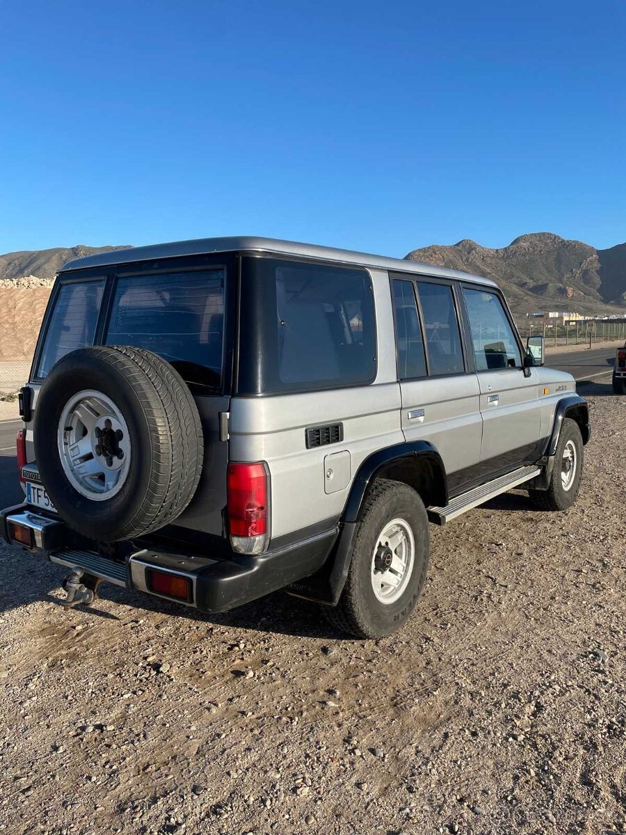 Toyota Land Cruiser KZJ77 LX 3.0 turbo