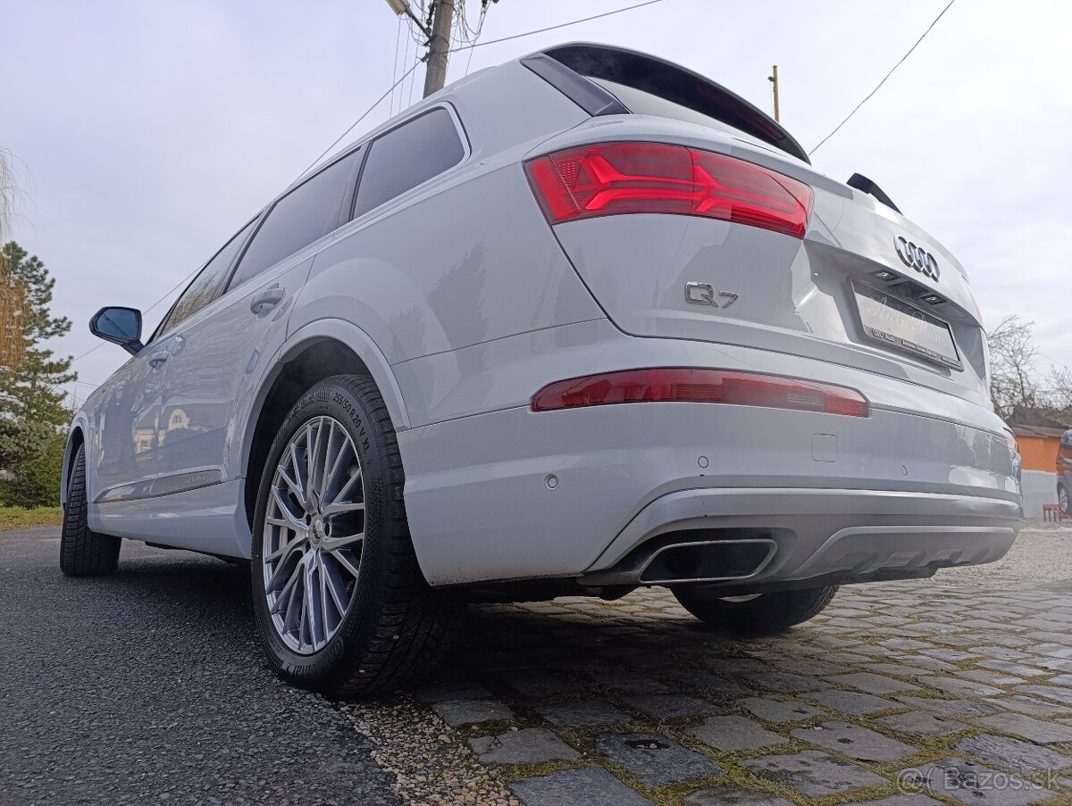 Audi Q7 50 TDI 286PS Nafta + HEV Hybrid Quattro