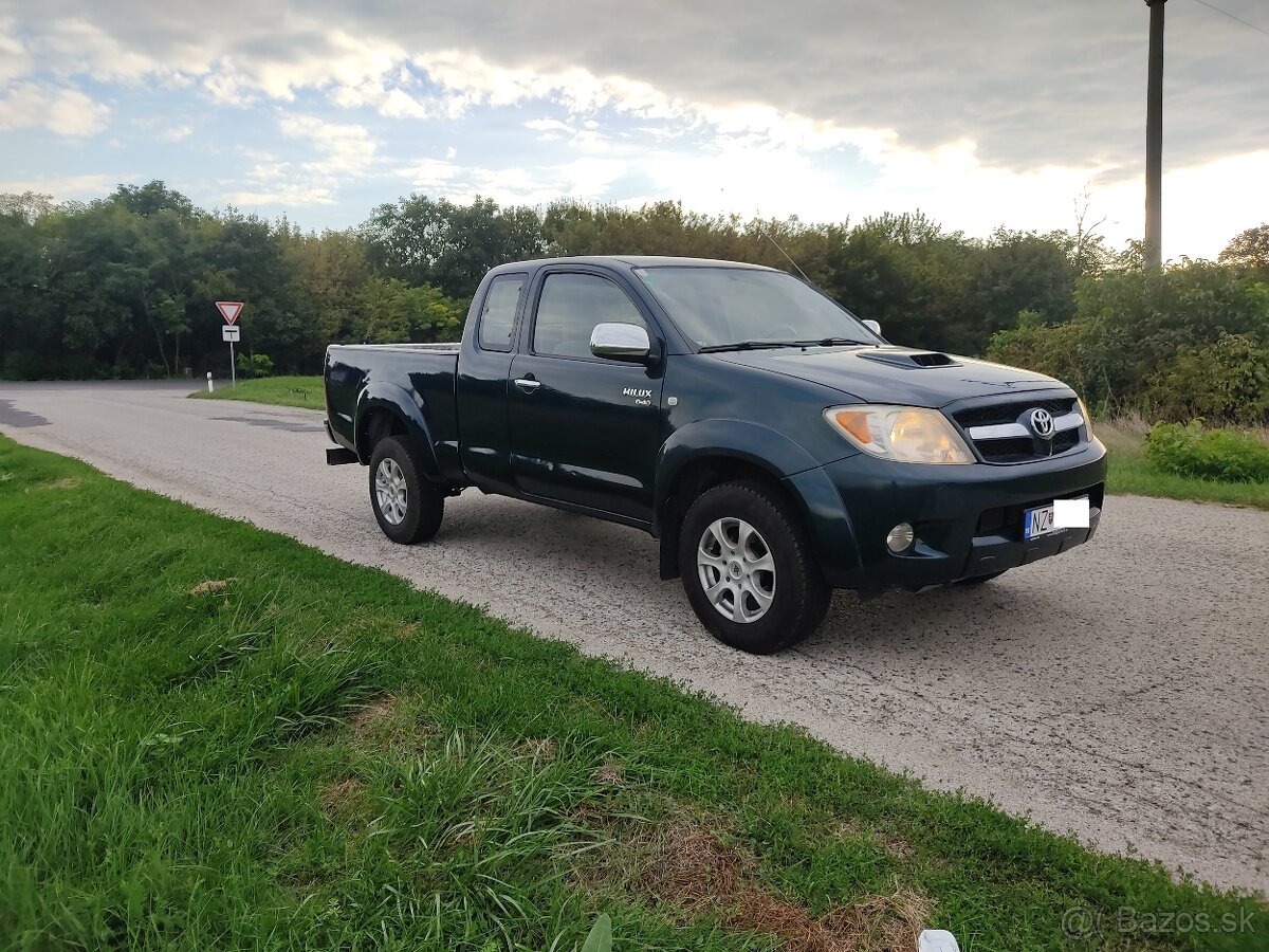 Toyota Hilux 4x4, Extra Cab, 2,4 D-4D, rv.2008