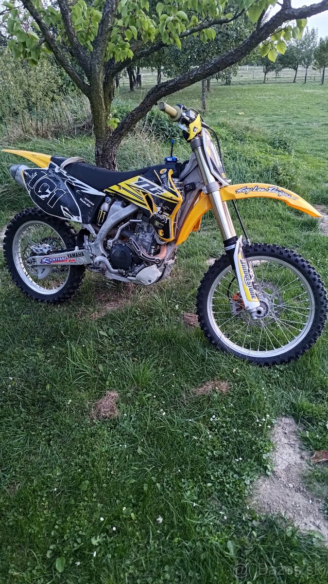 Yamaha yzf250