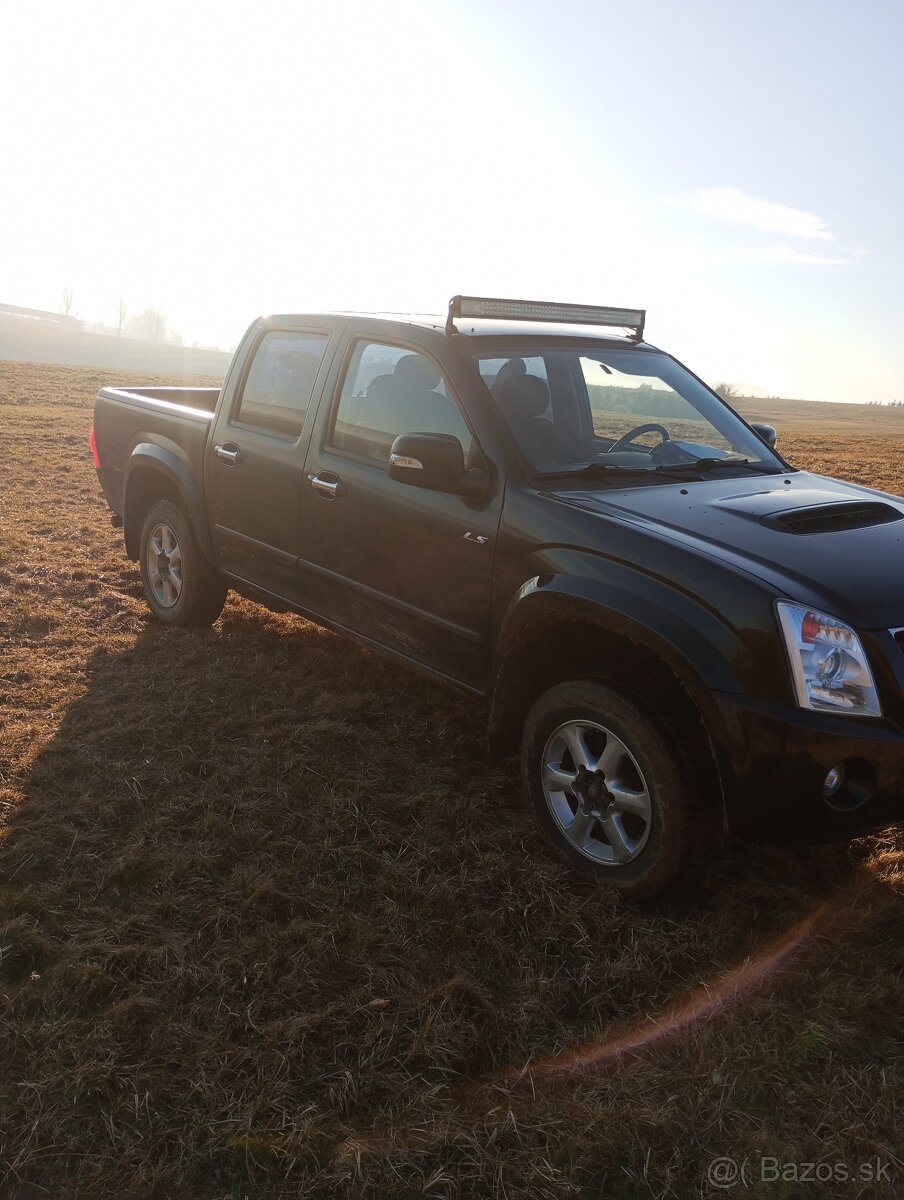 Isuzu D-Max 3.0  4x4 pravidelne servisovane