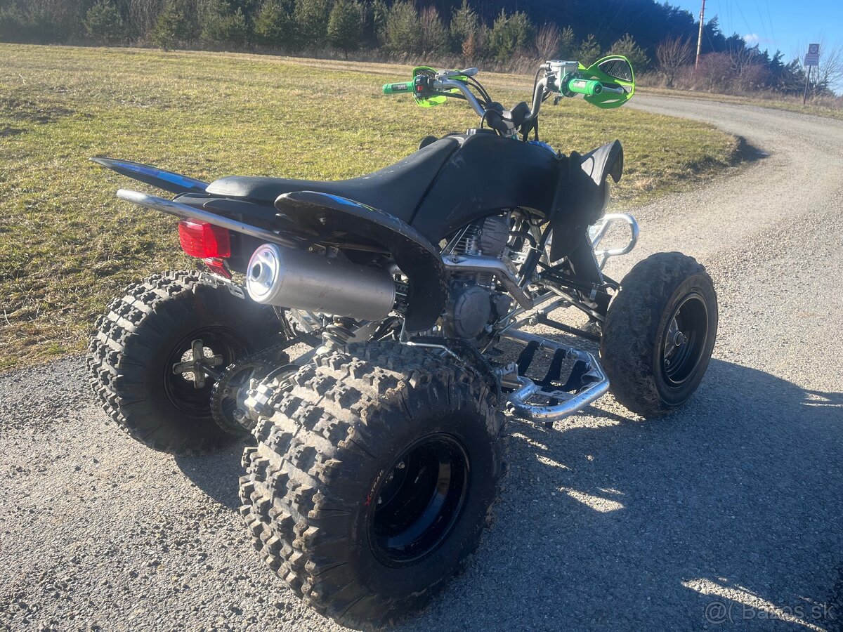 Yamaha raptor 250