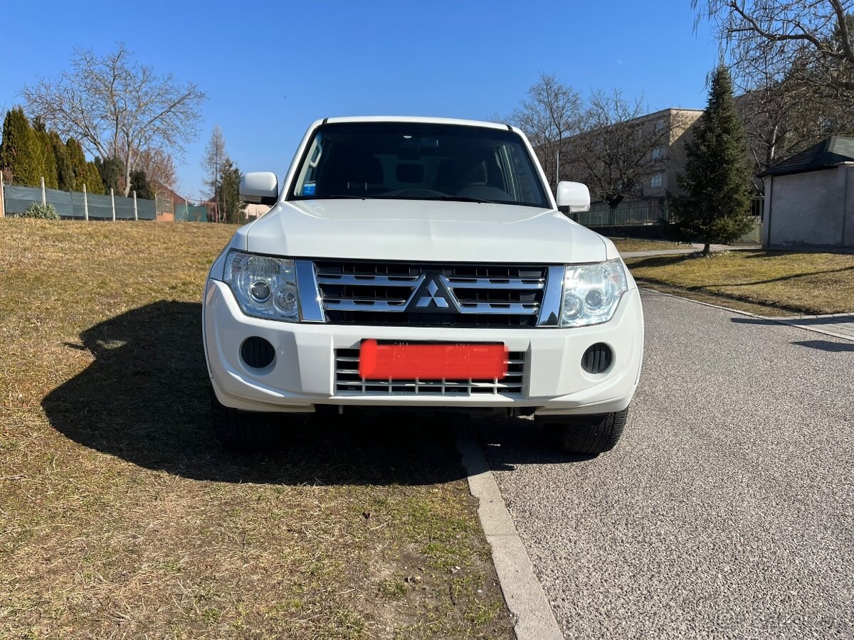 Mitsubishi Pajero 3.2 di-d 147kw 2012