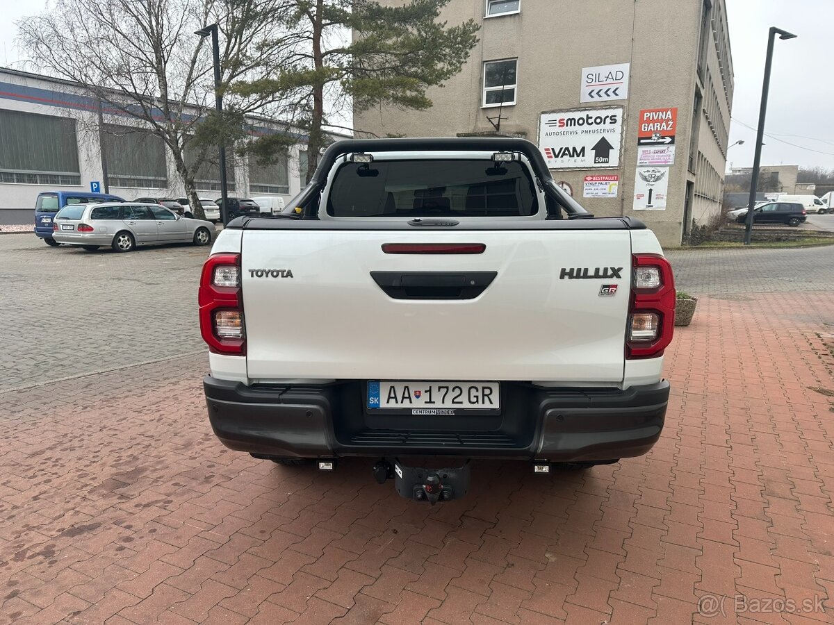 Toyota Hilux DC 2.8 I D-4D GR 4x4 A/T