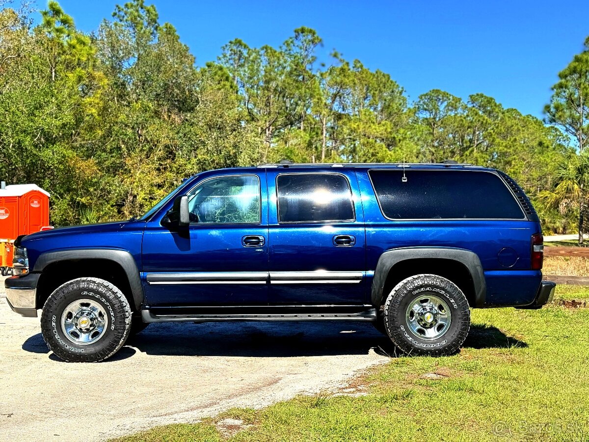 2001 Chevrolet Suburbab 2500 LT | 8.1 V8 | 4x4