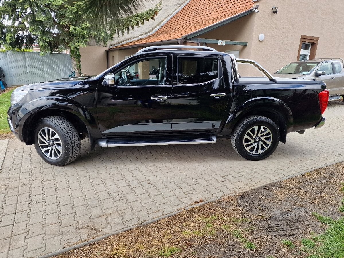 Nissan Navara DoubleCab dCi 190k A/T Tekna 4x4 (diesel)