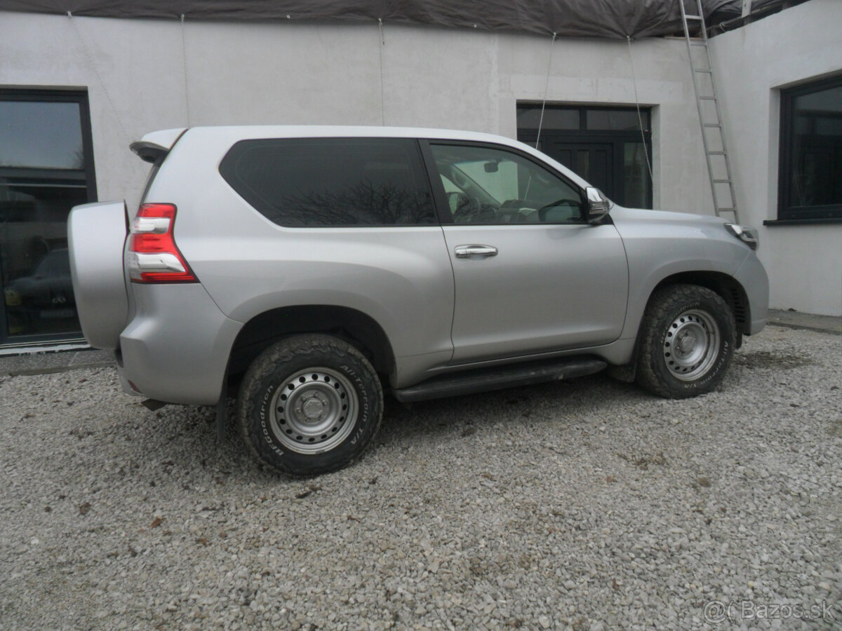 Toyota Land Cruiser 150 model 2016