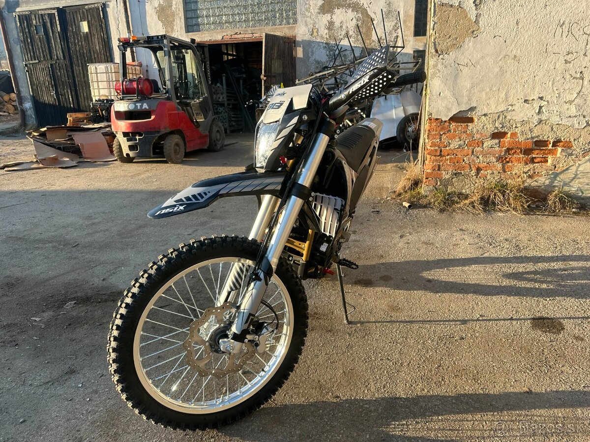 Enduro ASIX XB88 250CM3 21/18 Model 2025