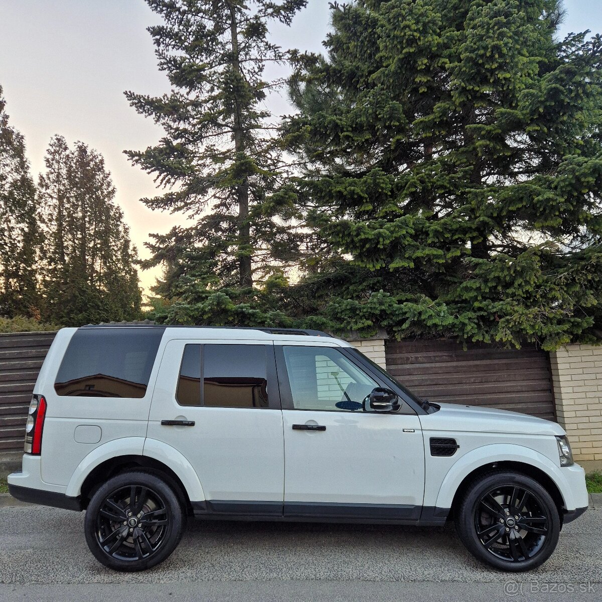 Land rover discovery 4