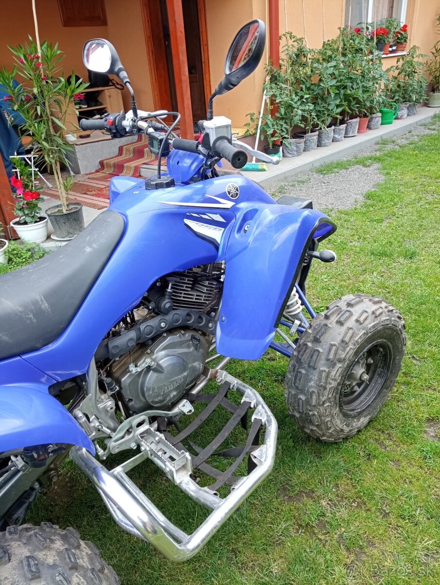 Štvorkolka Yamaha raptor