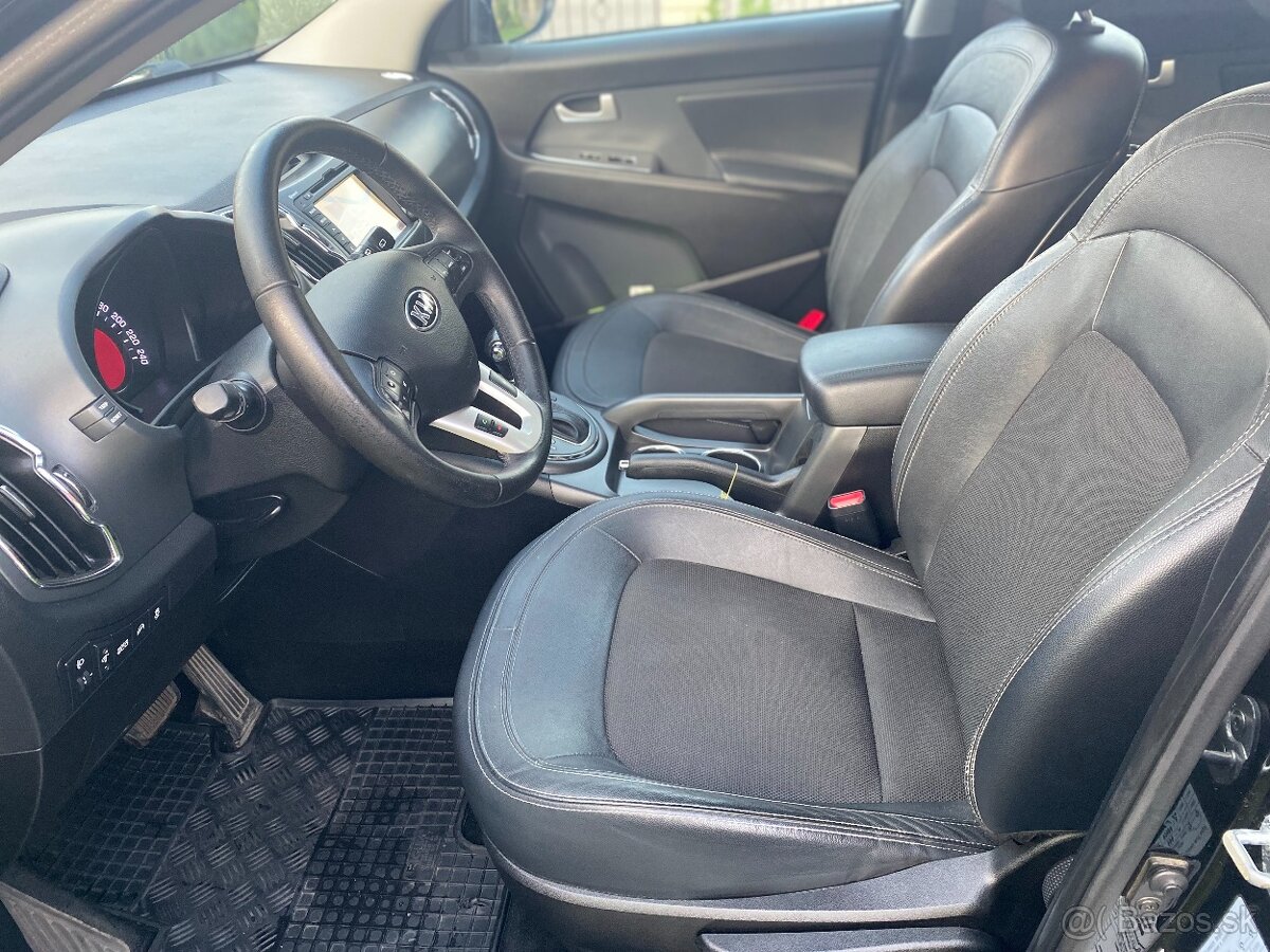 Predám KIA SPORTAGE 2.OL 4X4, automat, diesel