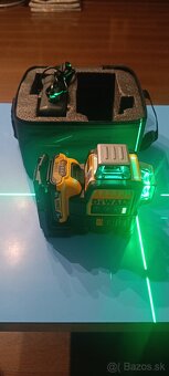 Predám Laser dewalt - 5