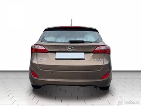 Hyundai i30 CW 1.6 CRDi M6, r.v.: 2013 - 5