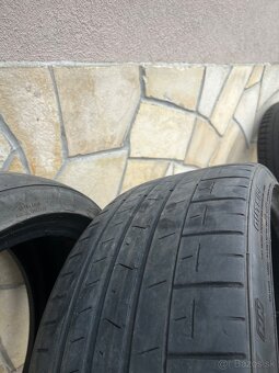 Pirelli P Zero PZ4 235/35 R19 - 5