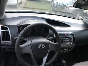 Hyundai i20 1.2i 16V Comfort, POJAZDNE, 1.MAJITEL, LAHKO HAV - 5