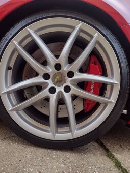 CUPRA 225/35R19. - 5