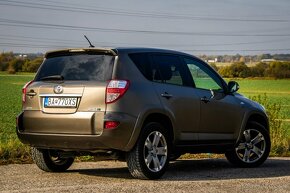 Toyota RAV4 2.2l D-CAT 4x4 A/T, 1. majitel, 47142km - 5