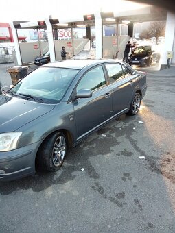 Toyota Avensis 2.l 2005 - 5