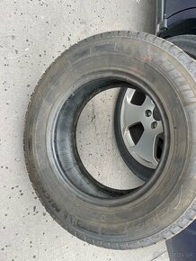 Pneu 215/70 r15c - 5