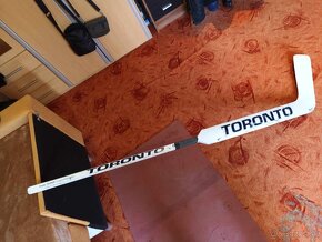 Brankárska hokejka TORONTO 9975, klas.g,príložník "28", 71cm - 5